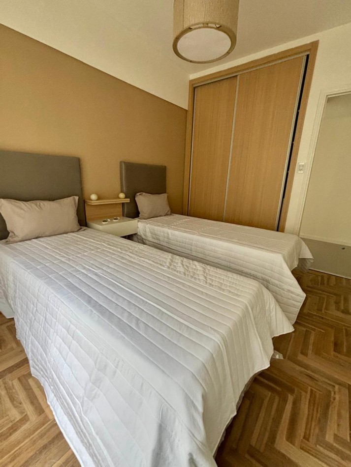 Departamento 3 ambientes con dependencia al frente con balcon