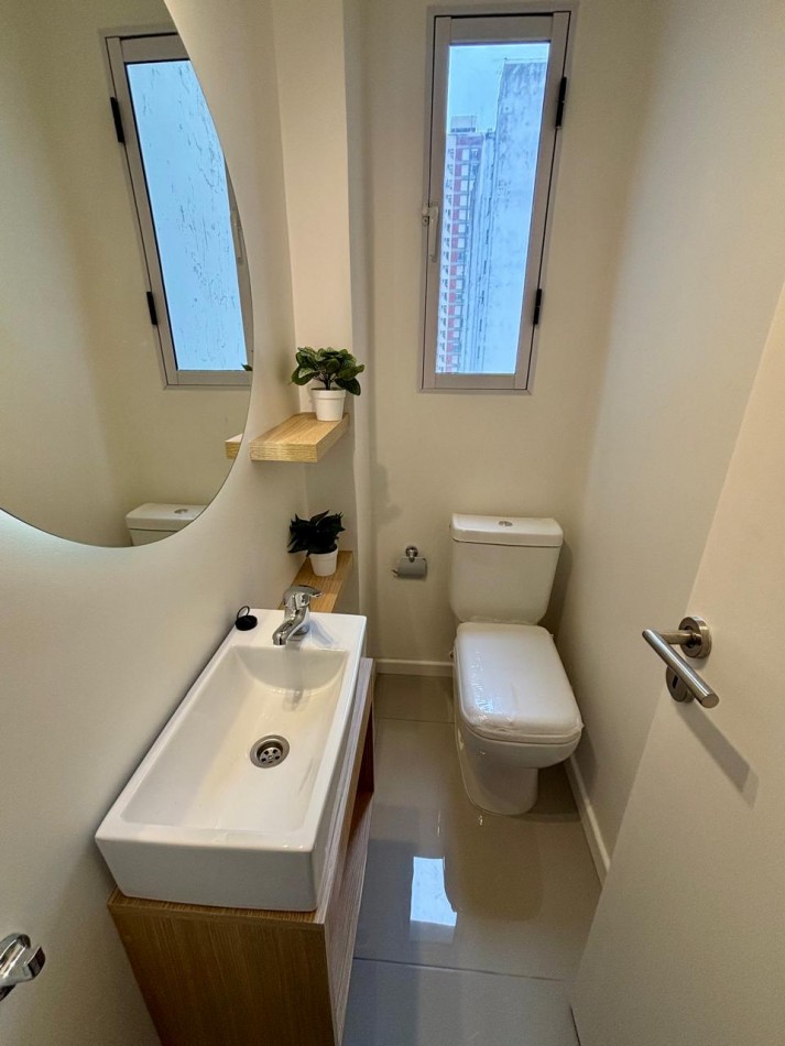 Departamento 3 ambientes con dependencia al frente con balcon