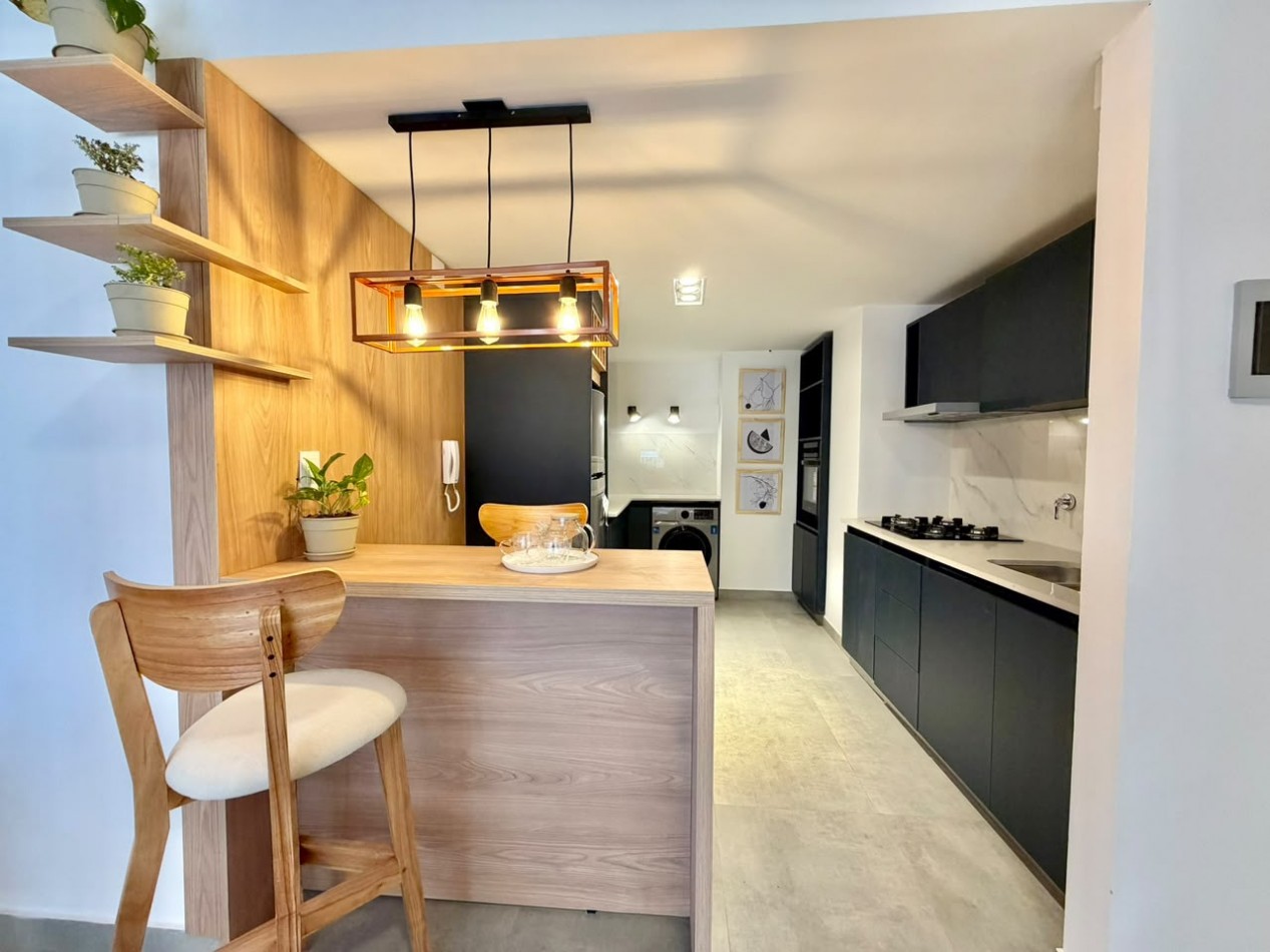 DEPARTAMENTO 3 AMBIENTES A LA CALLE CON BALCON EN VENTA
