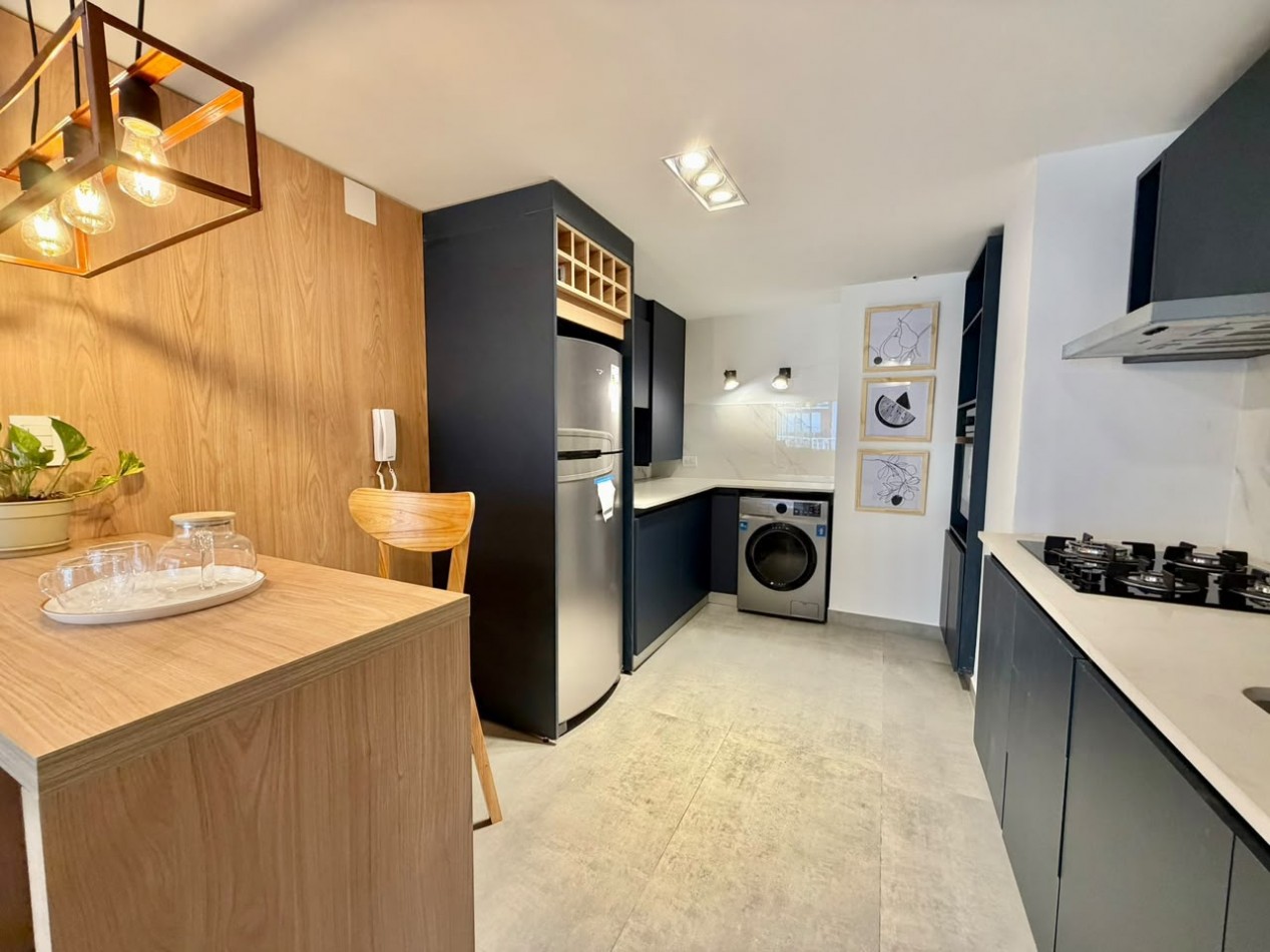 DEPARTAMENTO 3 AMBIENTES A LA CALLE CON BALCON EN VENTA
