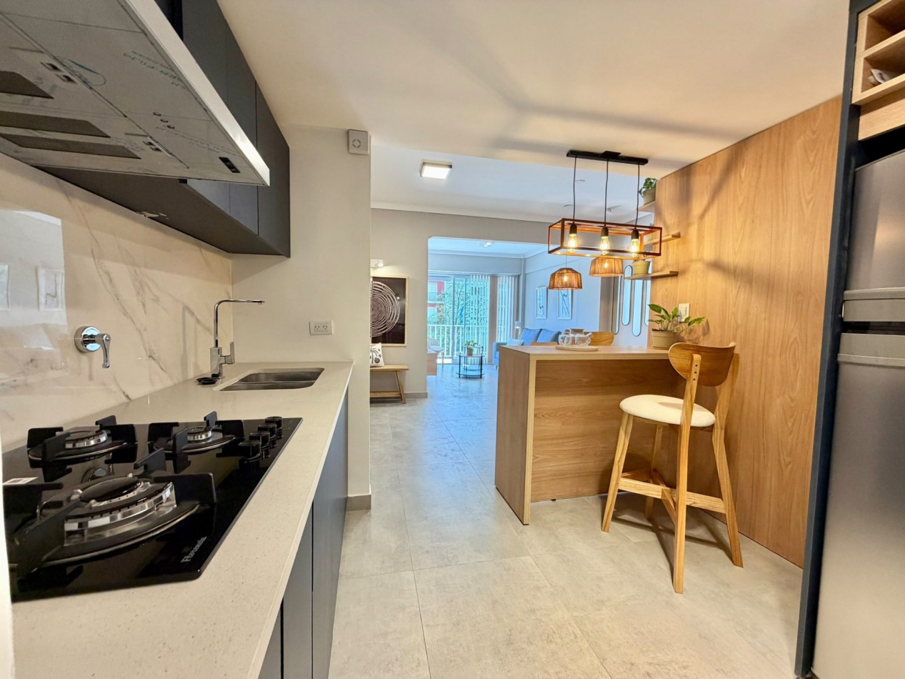 DEPARTAMENTO 3 AMBIENTES A LA CALLE CON BALCON EN VENTA