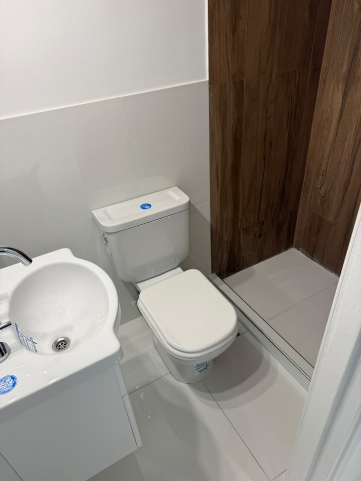 Monoambiente a la calle con balcon frances en venta
