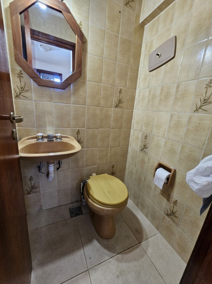 DEPARTAMENTO 3 AMBIENTES AL FRENTE CON COCHERA 