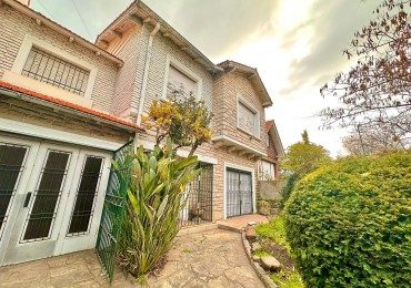 CASA EN VENTA 6 AMBIENTES BARRIO CHAUVIN