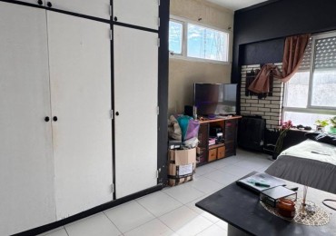Departamento de 1 ambiente zona centro. 