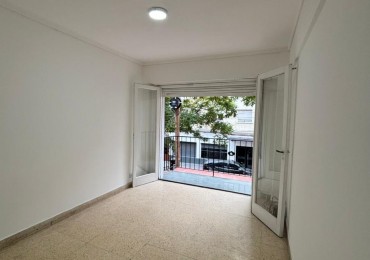 2 AMBIENTES CON BALCON A LA CALLE Y PATIO