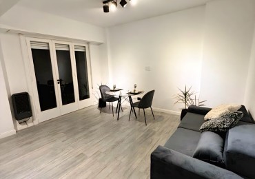 DEPARTAMENTO 2 AMBIENTES CON BALCON A LA CALLE