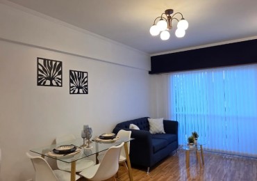 DEPARTAMENTO 3 AMBIENTES A LA CALLE CON BALCON Y ESPACIO DE COCHERA