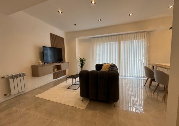 Departamento 3 ambientes al frente con balcon zona Plaza Colon en venta