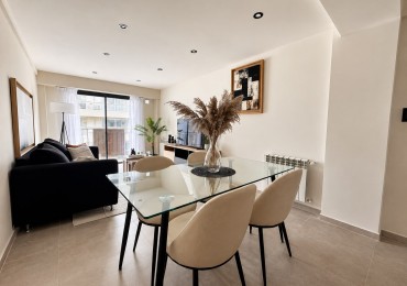Departamento de 3 ambientes a la calle con balcon en venta