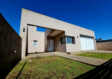CASA EN VENTA BARRIO FELIX U. CAMET 