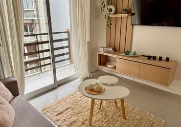 Departamento 3 ambientes con dependencia al frente con balcon